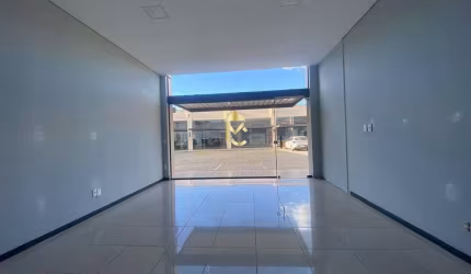 Sala Comercial com estacionamento próprio para locação em Taubaté.