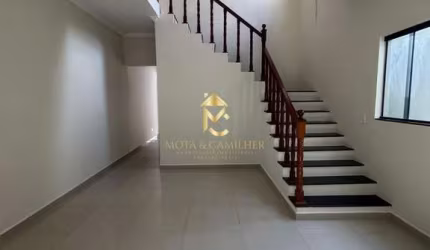 Casa com Varanda Gourmet em via publica à venda em Taubaté.