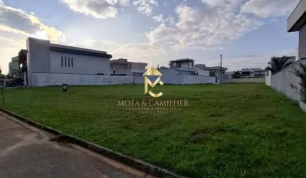 Terreno à venda no condomínio Ouroville