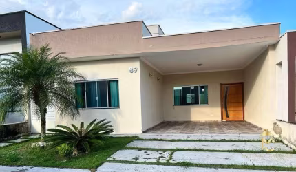 Casa com piscina e varanda Gourmet à venda em Condomínio em Tremembé.