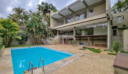 Casa  Rua Fechada em Cidade Jardim!!!