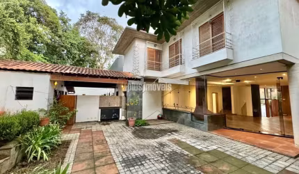 Casa Assobradada  4 Quartos 2 Suites 5 Vagas no Morumbi