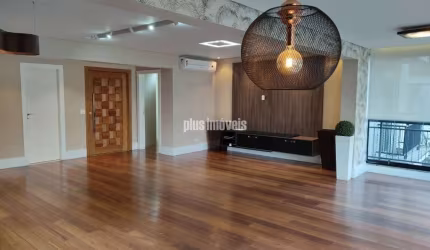 Panamby - Rua Fechada com Portaria -  Apartamento com 201,m² 4 Suítes 4 Garagens -  Excelente Lazer.