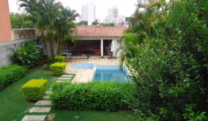 250M2AU 3 SUÍTES 3 GAR  - PISCINA - CHURRASQUEIRA
