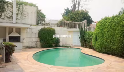 Casa térrea no miolo da Granja Julieta, próximo do Parque Severo Gomes e da Rua Verbo Divino