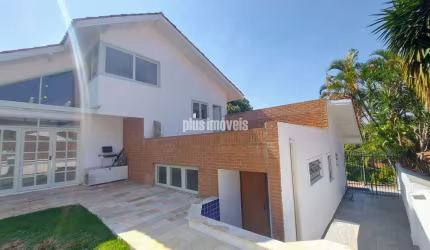Casa Assobradada  4 Quartos 2 Suites 4 Vagas no Morumbi.