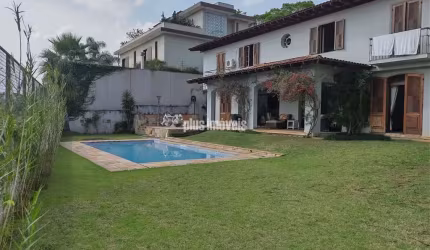 Cidade Jardim 540.m² Área Construída, 700,0m² Área de Terreno, 4 Quartos,  Sendo, 2 Suítes, 7 vagas