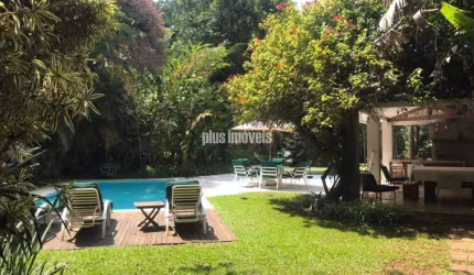 Jardim Guedala 550,0m²AC - 1.677,0m² Área de Terreno 5 Dorms, 3 Suítes,  4 Gar