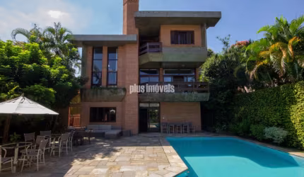 Jardim Guedala 584,0m²AC, 563,0m² Área de Terreno  4 Suites 4 Gar - Piscina - Churrasqueira.