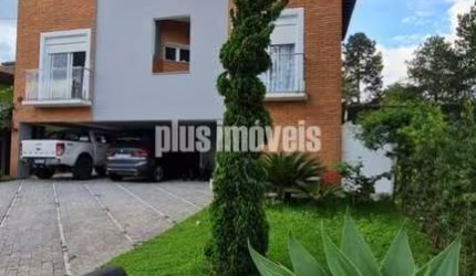 ESPETACULAR CASA REFORMADA, EM SANTANA DE PARNAÍBA!
