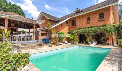 JARDIM GUEDALA 600,0M²AC  700,0M²AT - 6 QUARTOS, 4 SUÍTES, 9 VAGAS DE GARAGEM  - PISCINA
