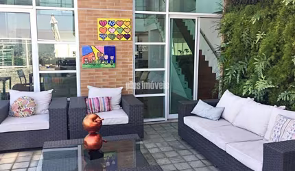 VILLAGGIO PANAMBY -  MARAVILHOSA COBERTURA DUPLEX,  COM PÉ DIREITO DUPLO NO LIVING