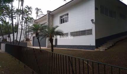 EXCELENTE IMÓVEL, CONSERVADO E REFORMADO. NO CAXINGUÍ.
