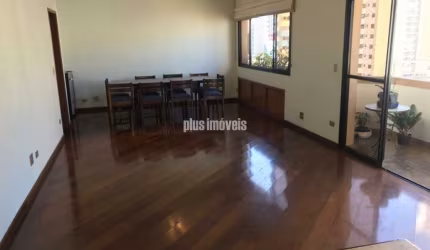 Apto 200 m2 Vila mariana, sala 3 ambientes , 3 suítes sendo 1 master, 4 vagas de garagem