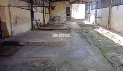 GALPÃO COMERCIAL EM SANTO AMARO COM 320 M²