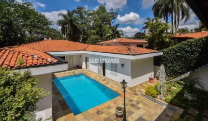 Casa com 4 Quartos e 8 banheiros à Venda, 635 m²