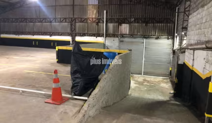 Galpão comercial com 440 m2