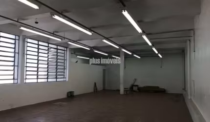 Prédio comercial com 3 pavimentos