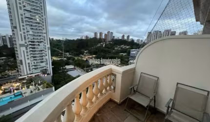 LINDO TRIPLEX COM PISCINA NO PANAMBY