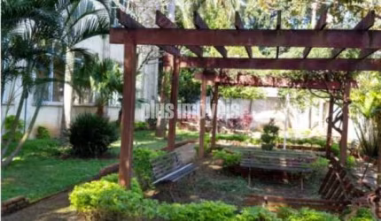 PREDIO COMERCIAL, 2435 M²