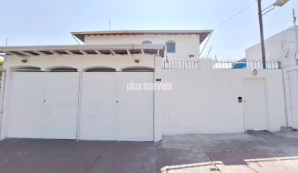 EXCELENTE SOBRADO PRÓXIMO AO COLÉGIO SANTO AMÉRICO 234,OM², 281,0M² ÁREA DE TERRENO