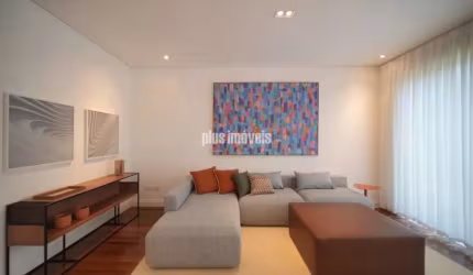 Casa em condomínio fechado, Área privativa: 334m², 4 Suítes, 3 Vagas
