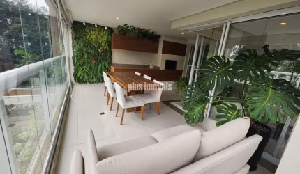 MORUMBI, APARTAMENTO COM VARANDA GOURMET, PROXIMO AS PRINCIPAIS VIAS DE ACESSO, RUA ARBORIZADA