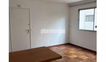 Apartamento ótimo local, 3 dormts, 1 vaga coberta.