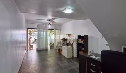 Excelente sobrado,bem localizado, próximo as principais avenidas e farto comércio