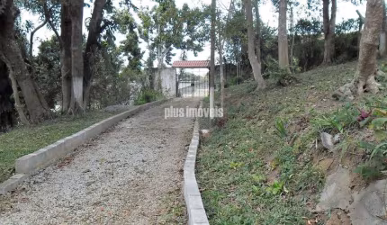 EMBU-GUAÇU!!  CHÁCARA COM 3.000M² 4 DORMITÓRIOS, SENDO 1 SUÍTE