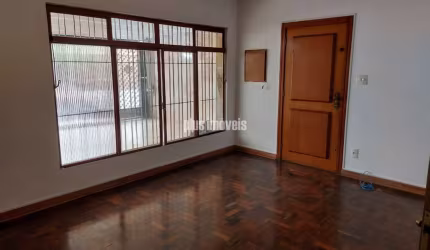 Casa com 5 Quartos e 4 banheiros à Venda, 330 m²