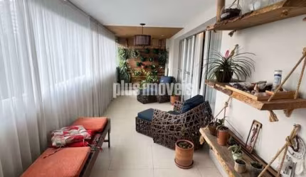 MORUMBI LOCAL NOBRE, APARTAMENTO FOI PROJETADO POR ARQUITETO, AMPLA VARANDA VISTA LIVRE.