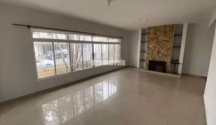 Casa térrea 3 dormitórios sendo 1 st, sala ampla ótima localização