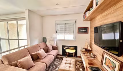 LOFT DUPLEX, COM VARANDA ESPAÇOSA,COM LINDA VISTA LIVRE TOTALMENTE ARBORIZADA.