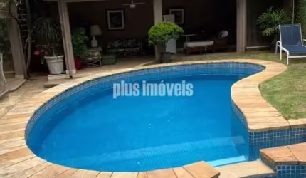 ALTO DE PINHEIROS - CASA ALTO PADRÃO - 6 QUARTOS - 2 SUÍTES - 4 VAGAS