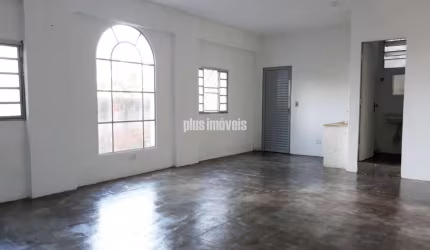 Pequeno Galpão de 42 m2 - Fundos Casa - Vila Sônia - Bem localizado