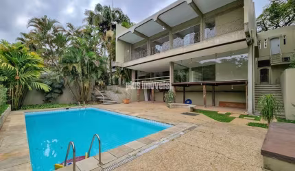 .MORUMBI CASA RUA FECHADA, COM BASTANTE SEGURANÇA,ACESSO CLUB PAINERAS