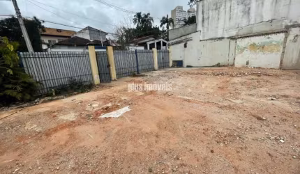 Terreno plano residencial, local nobre Granja Julieta