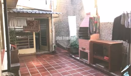 Sobrado com 2 Quartos e 2 banheiros à Venda, 200 m²