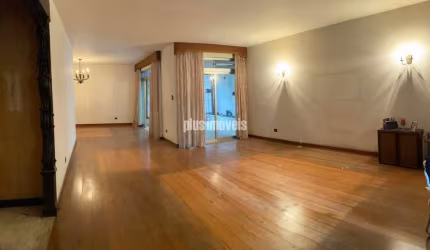 ATENÇAO CONSTRUTORAS - Casa a venda na Rua Inajaroba