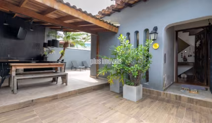 MORUMBI - JARDIM LONDRINA  SOBRADO COM 220,0M 3 QUARTOS, SUÍTE, 4 VAGAS.