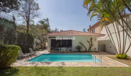 Jardim Guedala 341,0m²ac 3 suítes, sendo a master com closet, com WC senhor e senhora e terraço