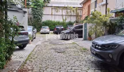 Casa de vila para venda com 3 quartos, sendo 2 suítes, 207m²