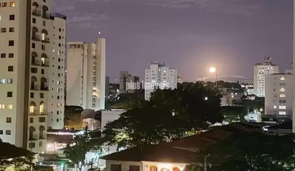 Apartamento de 2 Dormitórios à Venda em Moema - São Paulo