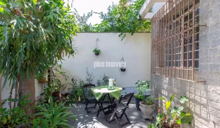 Casa tipo para venda com 4 quartos, 150m²