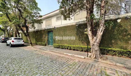Casa de Vila! Junto ao Ibirapuera! Com portaria Virtual