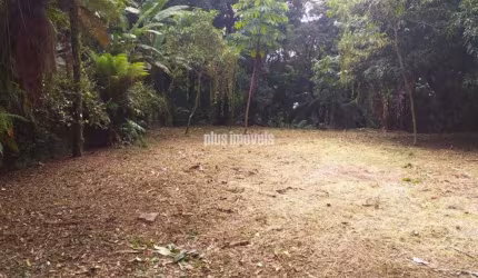 Terreno em Condomínio Fechado na Chácara Flora
