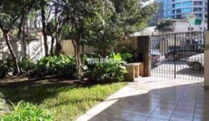 MARAVILHOSA CASA EM EXCELÊNTE LOCALIZAÇÃO!!!