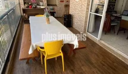 Apartamento na Aclimação com varanda gourmet