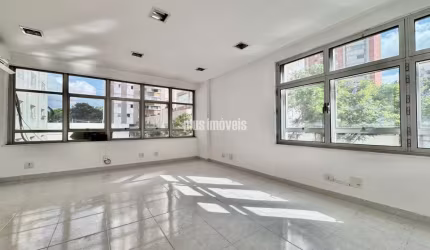 Conjunto comercial a venda na Av. Adolfo Pinheiro